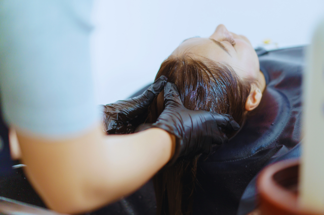 How Fsansaria Combines Style, Hygiene, and Expertise for the Perfect Salon Experience
